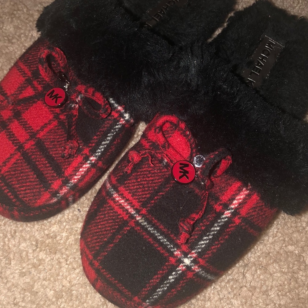 Slippers - Picture 2 of 2